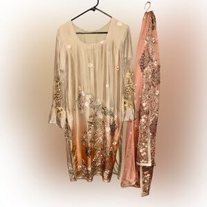 EUC Handmade Elegant Floral Embroidered Pakistani Dress with Duppata